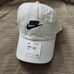 NIKE heritage86 white hat/cap